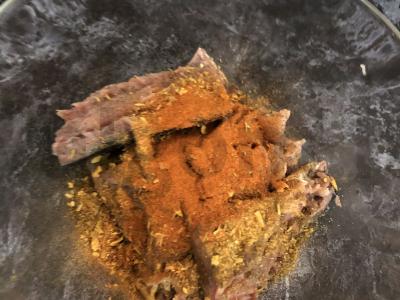 Kepta skumbrė prieskoniuose Žingsnis 4