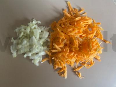 Kalakutų sriuba su vermišeliais „Volžskis“ Žingsnis 2