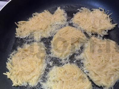 Bulviniai blynai pagal močiutės receptą Žingsnis 3