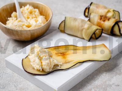 Baklažanų ritinėliai su sūriu ir česnaku Žingsnis 2
