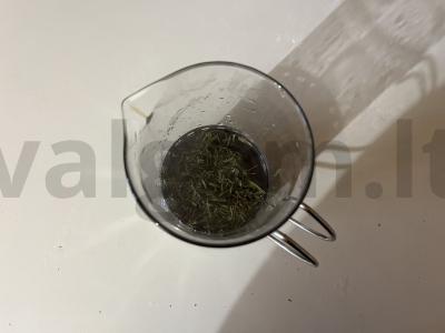 Karštas gėrimas iš estragono su serbentų skoniu Žingsnis 2