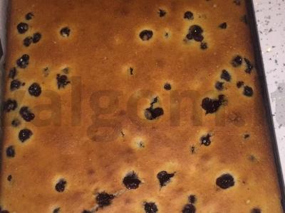 Labai paprastas paruošimo būdas užpildytam pyragui su šaldytomis mėlynėmis pagrindine nuotrauka