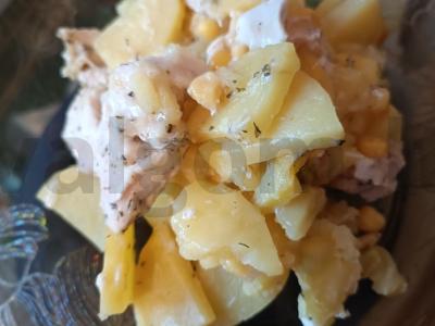 Vištienos krūtinėlė su bulvėmis ir kukurūzais pagrindine nuotrauka