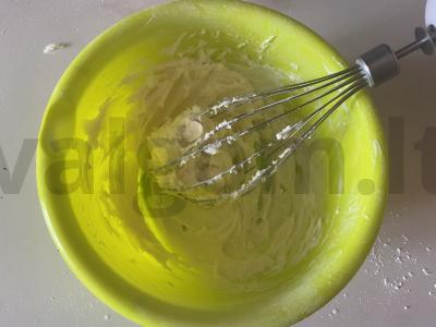 Lengvas kremas bet kuriam tortui iš trijų ingredientų Žingsnis 1