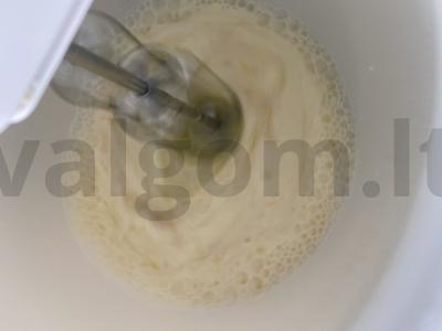 Blynai su sėlenomis, tahiniu ir aviečių uogiene Žingsnis 2