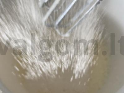 Blynai su sėlenomis, tahiniu ir aviečių uogiene Žingsnis 4