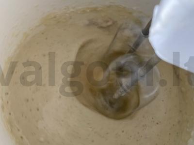 Blynai su sėlenomis, tahiniu ir aviečių uogiene Žingsnis 6