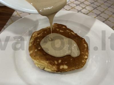 Blynai su sėlenomis, tahiniu ir aviečių uogiene Žingsnis 8