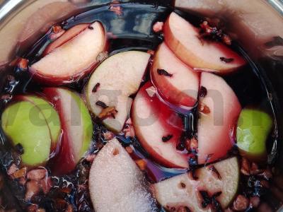 Karštas vynas draugiškam susibūrimui Žingsnis 3