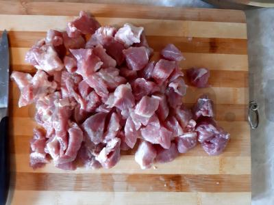 Paprastas kiaulienos plovas Žingsnis 1