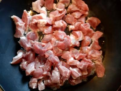 Paprastas kiaulienos plovas Žingsnis 4