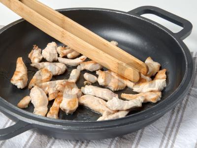 Kalakutienos filė su miško grybais Žingsnis 1