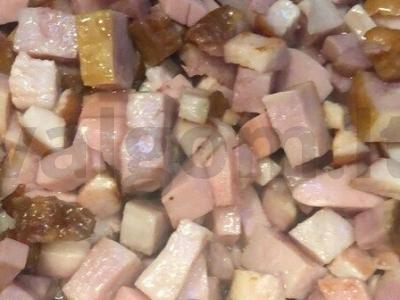 Salotas „Miško pasaka“ su vištiena ir pušų riešutais Žingsnis 4