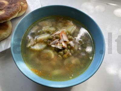 Bulvių sriuba su žaliu žirniu pagrindine nuotrauka