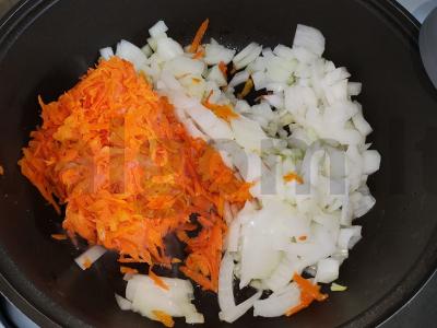 Pekino kopūstų golubcai pomidorų padaže Žingsnis 3