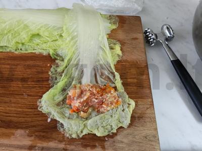 Pekino kopūstų golubcai pomidorų padaže Žingsnis 7