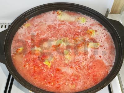 Pekino kopūstų golubcai pomidorų padaže Žingsnis 10