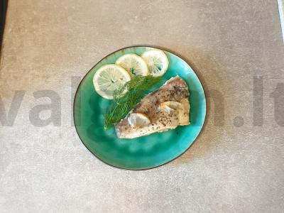 Ešerio filė su itališkais prieskoniais ir citrina orkaitėje pagrindine nuotrauka