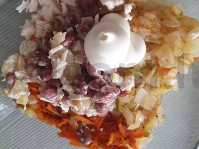 Salotas „Moteriškas kaprizas“ su vištienos filė ir raudonaisiais pupelėmis Žingsnis 5