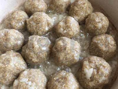 Žuvies kotletai pomidorų padaže Žingsnis 6