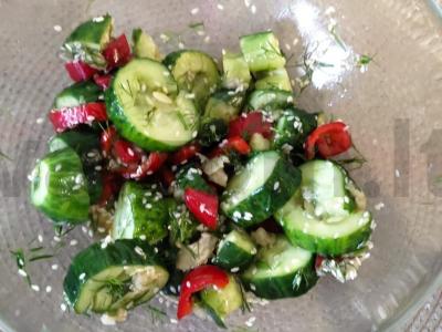 „Sumuštos“ agurkai pagrindine nuotrauka