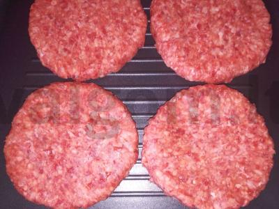 Namų burgeriai su vištienos kotletais Žingsnis 2