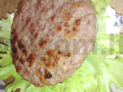 Namų burgeriai su vištienos kotletais Žingsnis 5