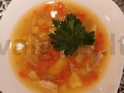 Žirnių sriuba pagrindine nuotrauka