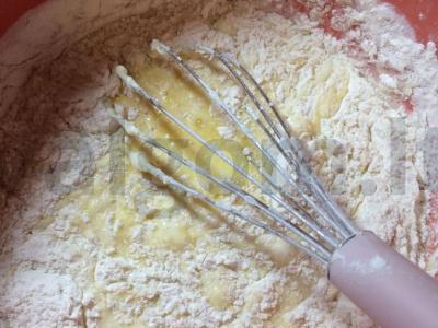 Kepamos blynai su medumi Žingsnis 1