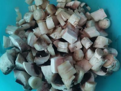 Greitai marinuoti pievagrybiai Žingsnis 1