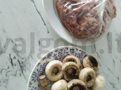 Įdaryti pievagrybiai orkaitėje Žingsnis 1