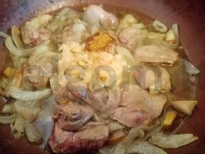 Aštrus vištienos kepenė su kriauše Žingsnis 5