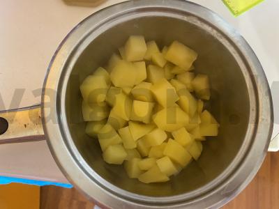 Oro pyragėliai su bulvėmis, svogūnais ir džiovintais česnakais Žingsnis 4