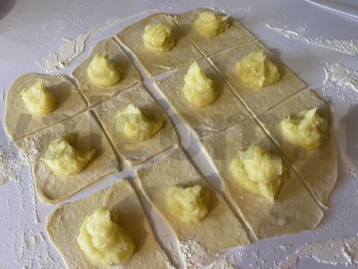 Oro pyragėliai su bulvėmis, svogūnais ir džiovintais česnakais Žingsnis 9