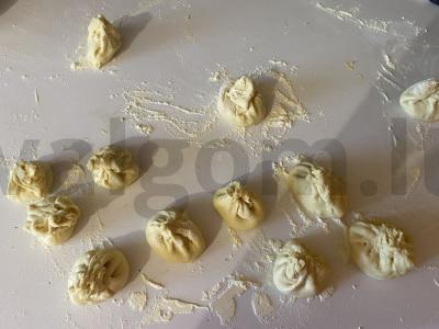 Oro pyragėliai su bulvėmis, svogūnais ir džiovintais česnakais Žingsnis 10