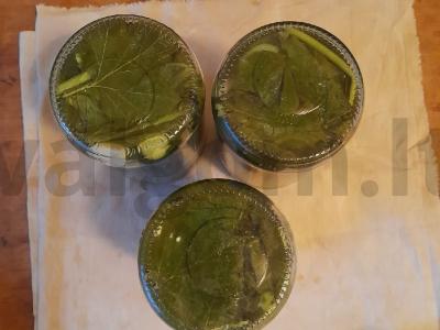 Sūdyti agurkai žiemai pagrindine nuotrauka