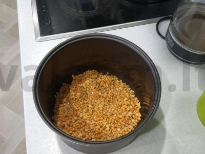 Žirnių košė su troškinta mėsa Žingsnis 1