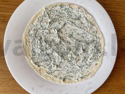 Tortilija su raudona žuvimi, varškės sūriu ir krapais Žingsnis 4