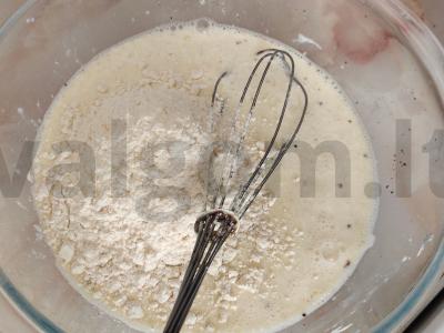 Baltoji žuvis kvietinių miltų tešloje Žingsnis 3