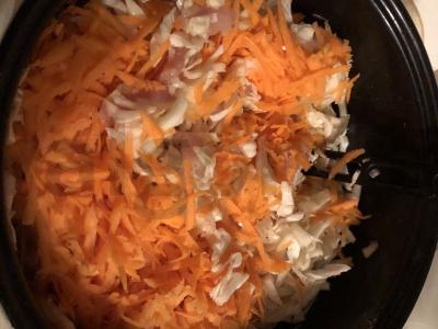 Sultinys su vištienos krūtinėle lėtoje viryklėje Žingsnis 3