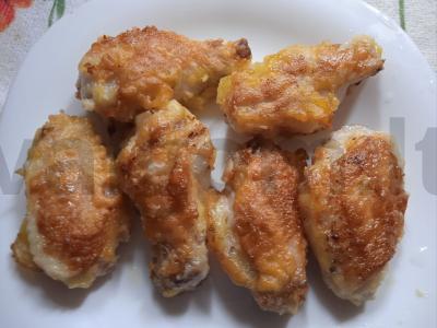 Vištienos sparneliai tešloje pagrindine nuotrauka