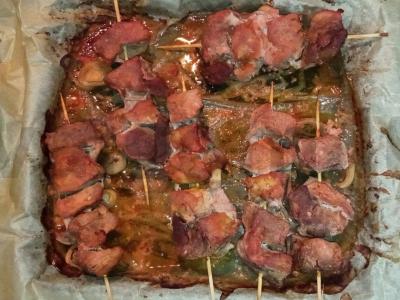 Namų šašlykas orkaitėje su pomidorais savo sultyse Žingsnis 1