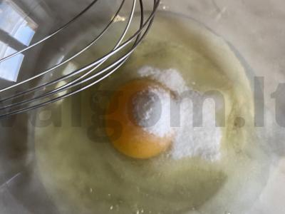 Morkų ir jogurto keksiukas be cukraus ir glitimo Žingsnis 1