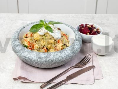 Kario daržovės su kuskusu pagrindine nuotrauka