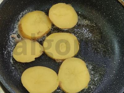 Virtos bulvės su akyte kaimiškai Žingsnis 2