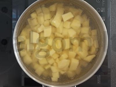 Bulvių sriuba su kiauliena Žingsnis 2