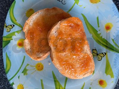 Nektarinų džemas pagrindine nuotrauka