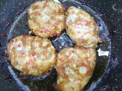 Švelnūs kotletai kokosų apvalkale Žingsnis 4