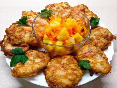 Švelnūs kotletai kokosų apvalkale pagrindine nuotrauka