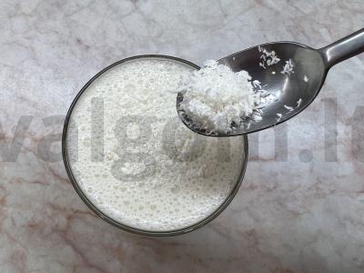 Tropinis pieno kokteilis su obuolių sultimis Žingsnis 3